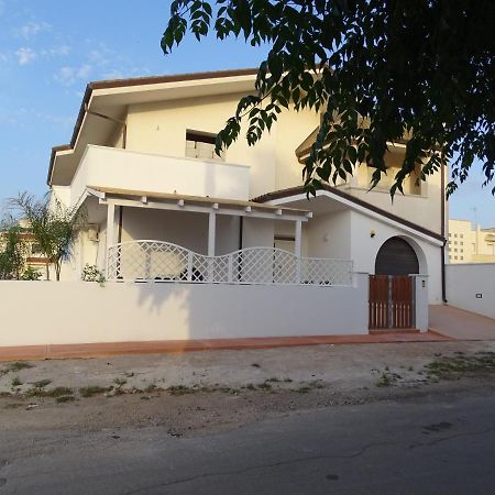 Linda Casa Vacanze Felline Buitenkant foto