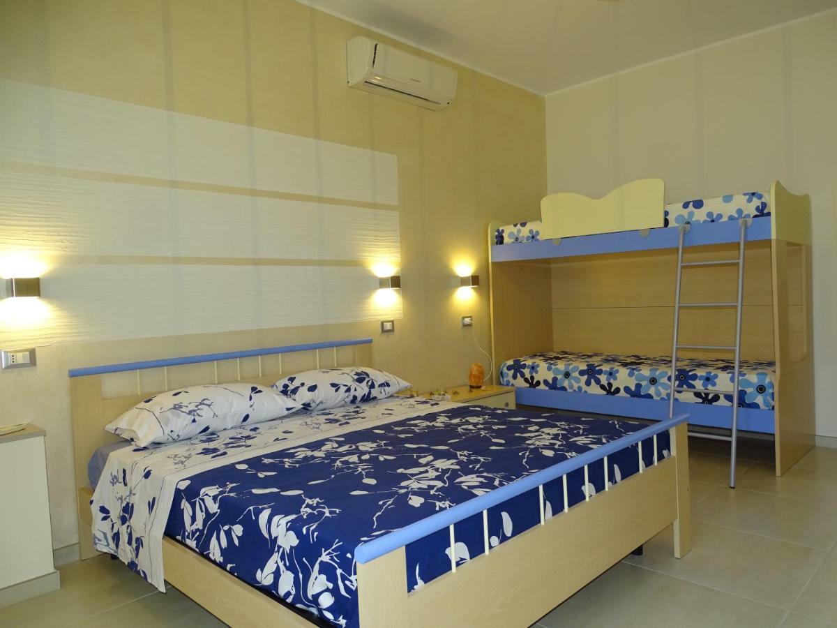 Linda Casa Vacanze Felline Buitenkant foto