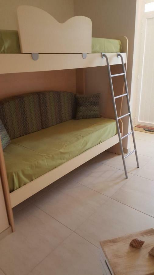 Linda Casa Vacanze Felline Buitenkant foto