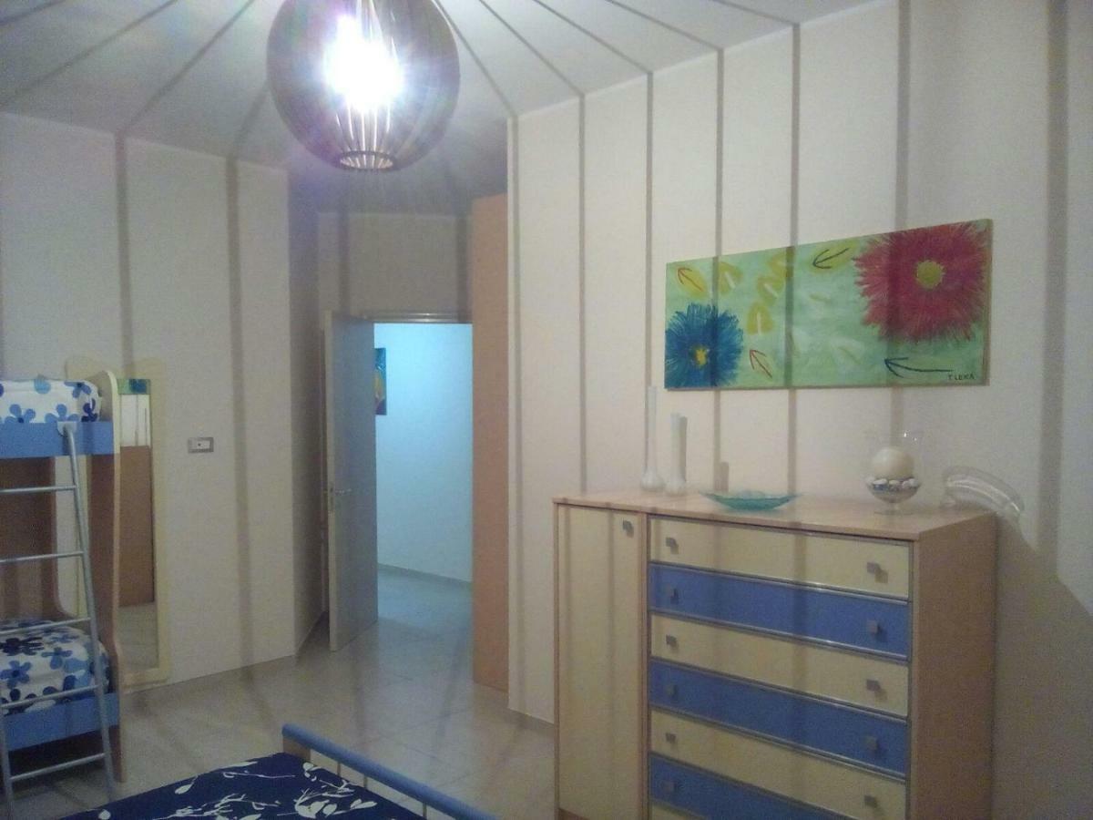 Linda Casa Vacanze Felline Buitenkant foto